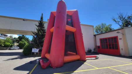 kistenkletternturm in rot orange