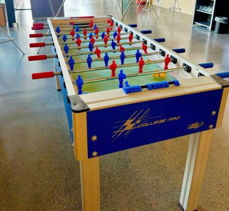 Fussballtisch für 6 Personen