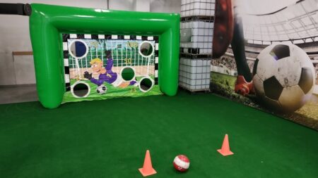 Aufblasbare Torwand mieten