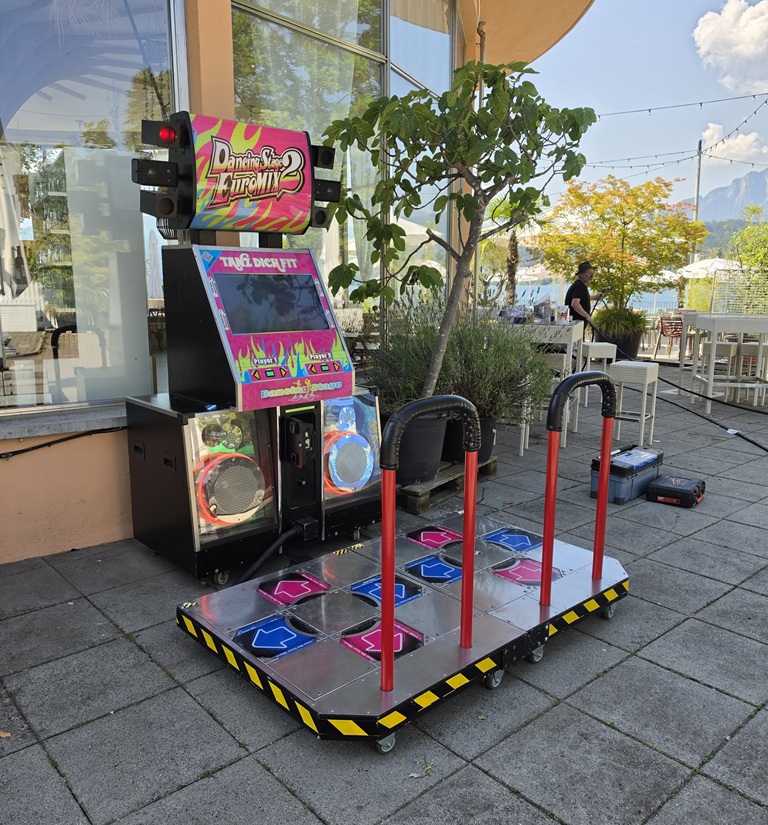 Dancing Stage Tanzmaschine – Bild 6