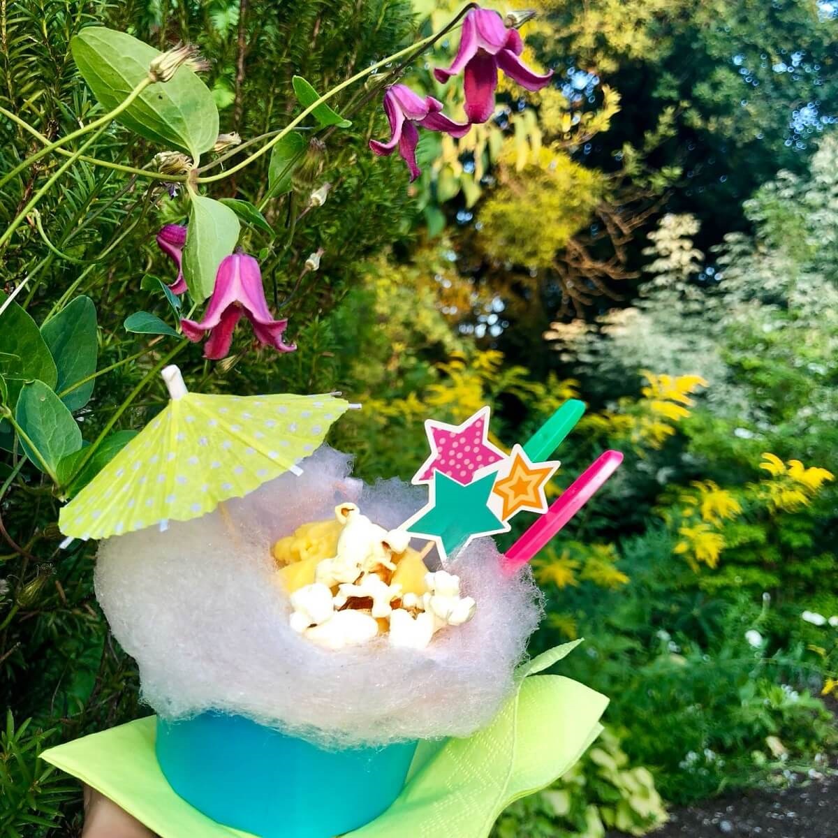 Leckere Glace auf Events servieren