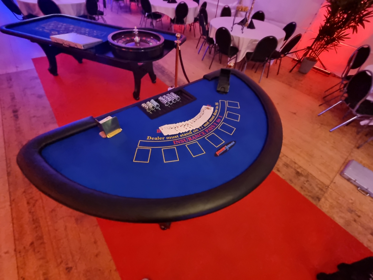 Black Jack Tisch – Bild 3