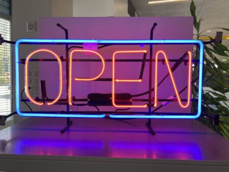 Neon Open Schild