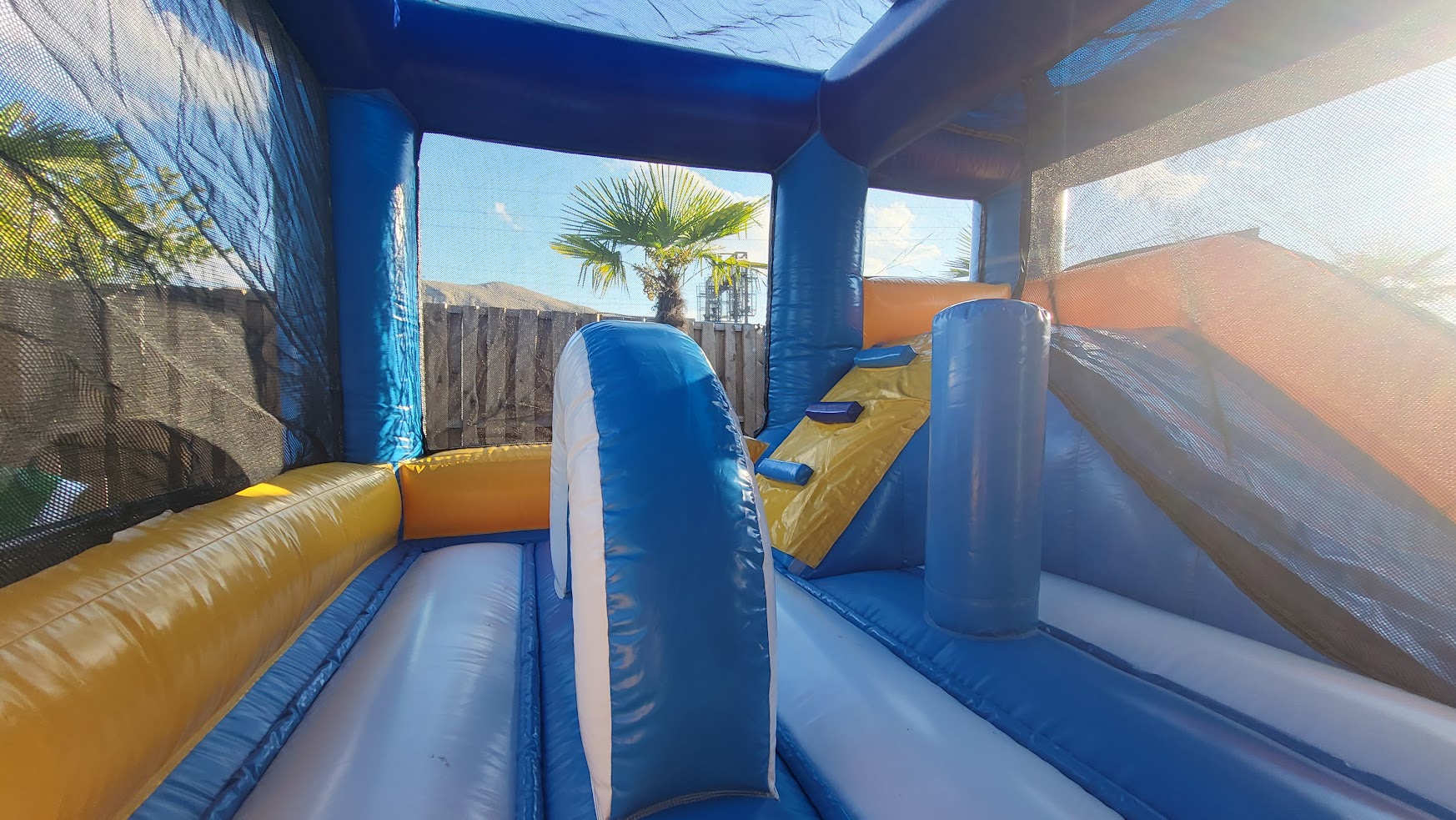 Hüpfburg Pirat mit Rutsche – Bild 3