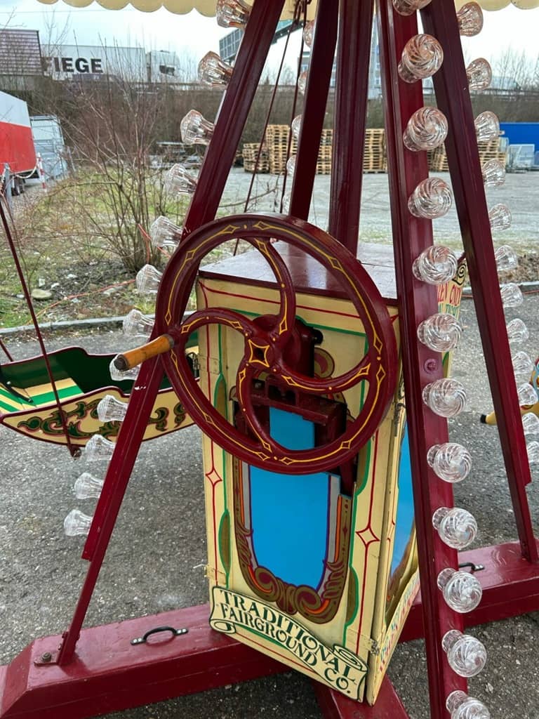 Kinderkarussell Handbetrieb – Bild 2