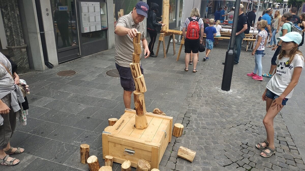 Holzklotzstapeln – Bild 3