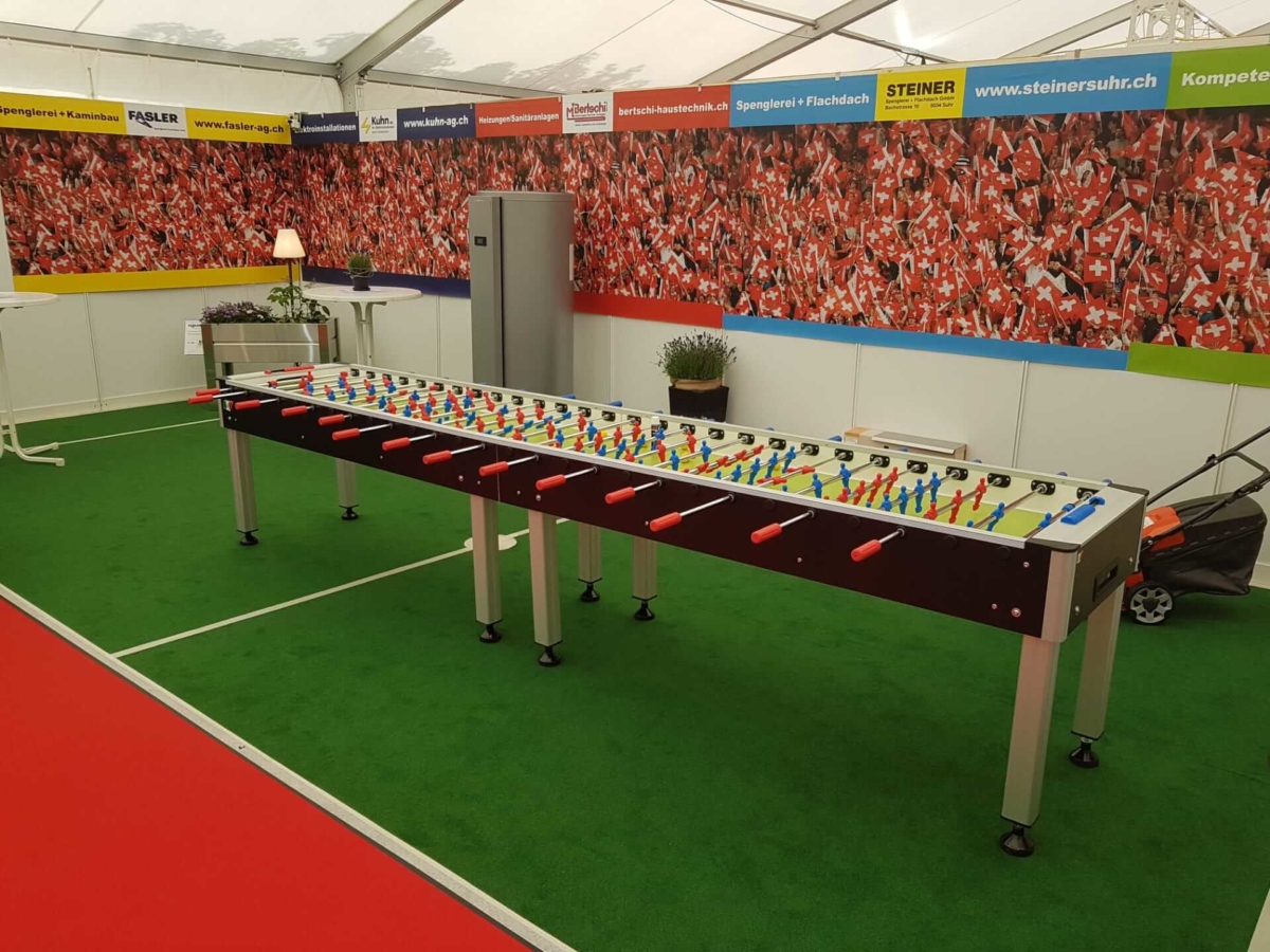 Tischfussball für 14 Personen